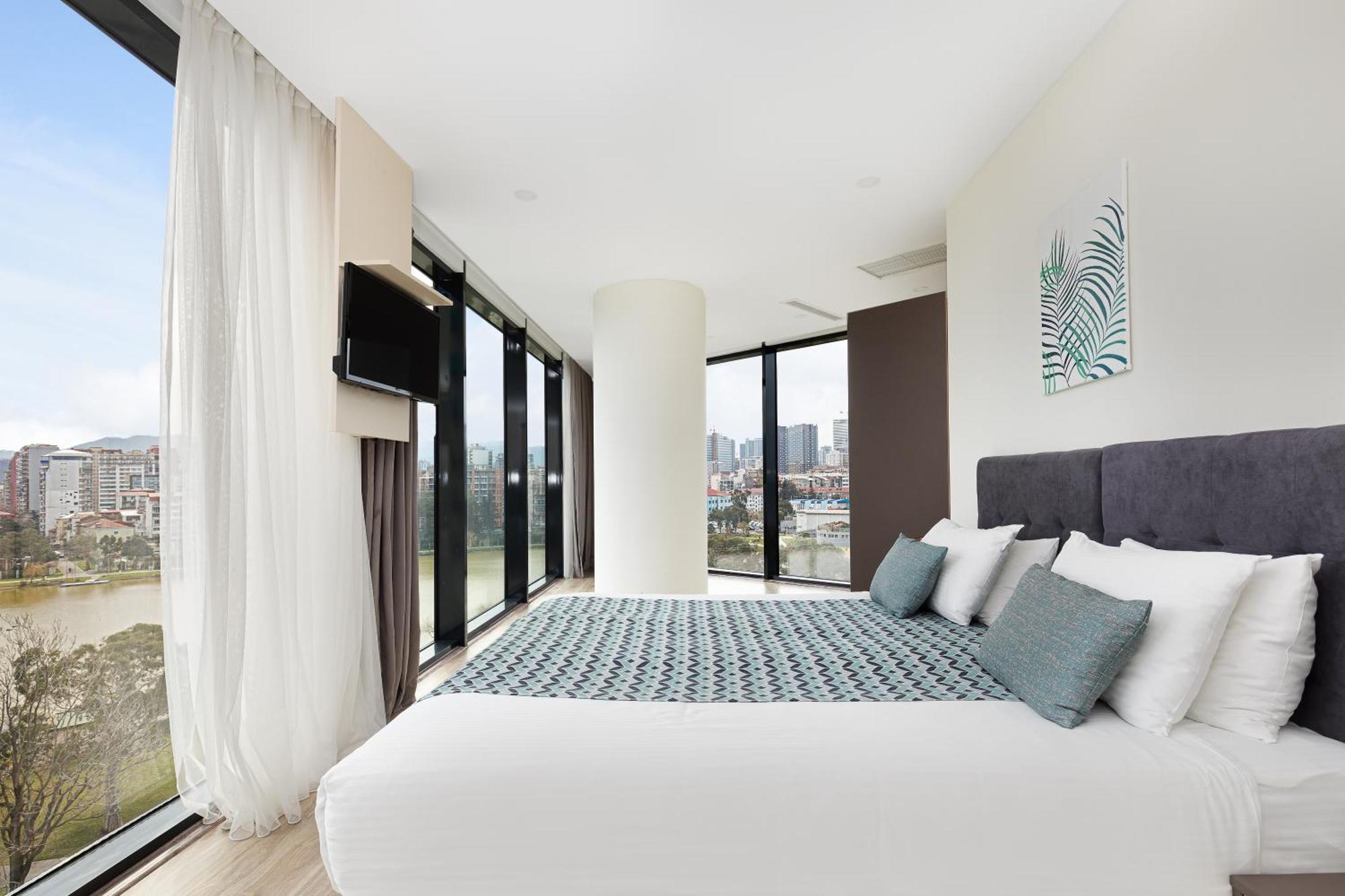 Bellevue Residence Suites Batoumi Extérieur photo